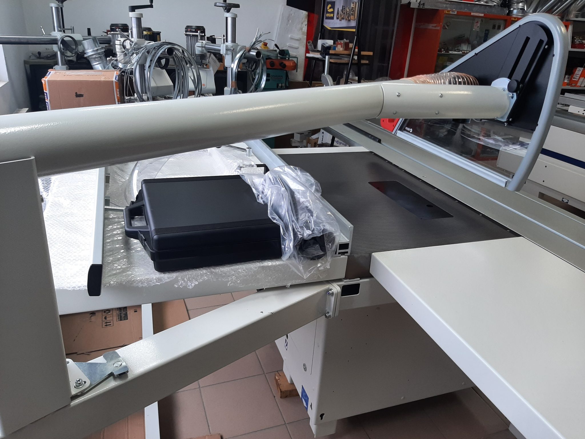 FORMATNA PILA SCM SI 400 EP - Image 5